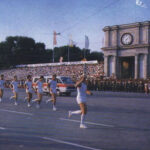 Триумфальная трехдневная эстафета Олимпийского огня по улицам Молдовы.