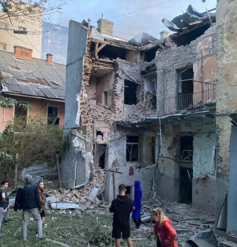 Украина пережила ночную атаку: в Черновцах два человека погибли