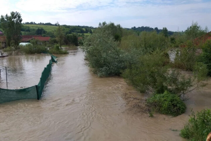 В Румынии введён новый «жёлтый» уровень опасности из-за наводнений