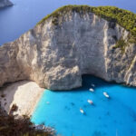 Внимание для путешественников в Грецию: некоторые районы остаются без воды и электричества