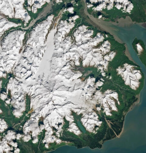 Вулкан, способный к извержению в любое время после более чем столетнего спокойствия