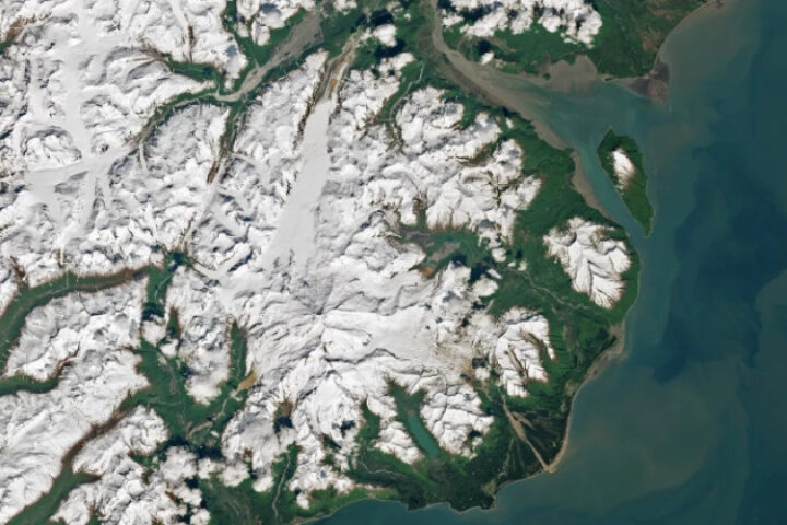 Вулкан, способный к извержению в любое время после более чем столетнего спокойствия