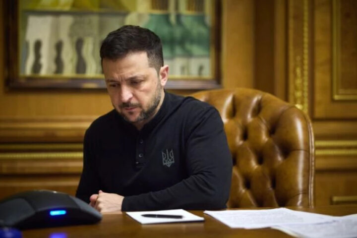 Зеленский назначил новых послов Украины в 16 странах: полный список