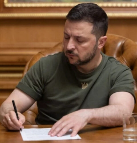 Зеленский подписал закон о допуске людей старше 60 лет к военной службе