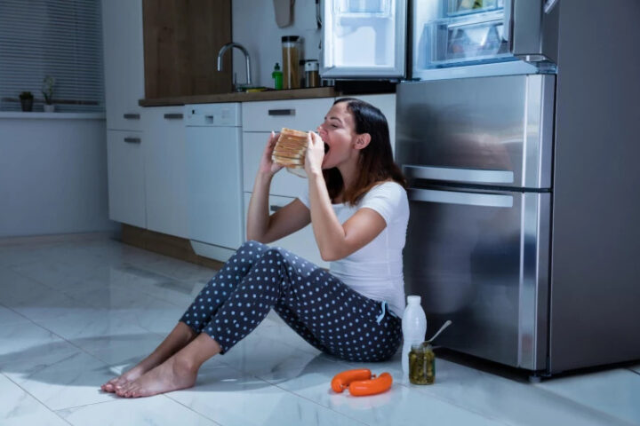 10 продуктов, которые лучше не есть перед сном