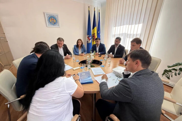 Аллианса "MOLDOVENII" подала документы в ЦИК для регистрации на парламентские выборы 28 сентября 2025 года