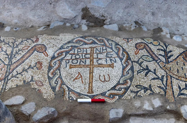 Археологи в Израиле обнаружили более 1600 летний дом престарелых с греческой мозаикой