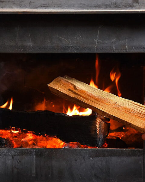 Более 65% домов Молдовы отапливаются дровами и углем, власти предлагают новые решения для энергетической модернизации