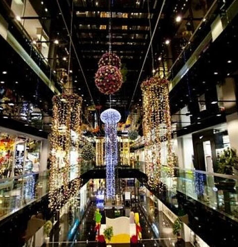 Закрытие первого люксового торгового центра Турции Prestige Mall в Стамбуле из-за экономических трудностей