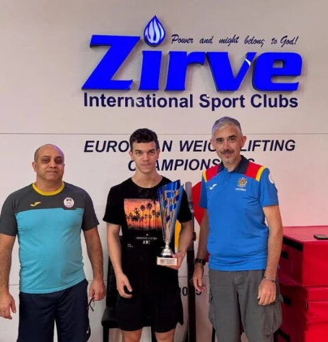 Дан Бетка стал лучшим спортсменом чемпионата Европы по тяжёлой атлетике среди юношей