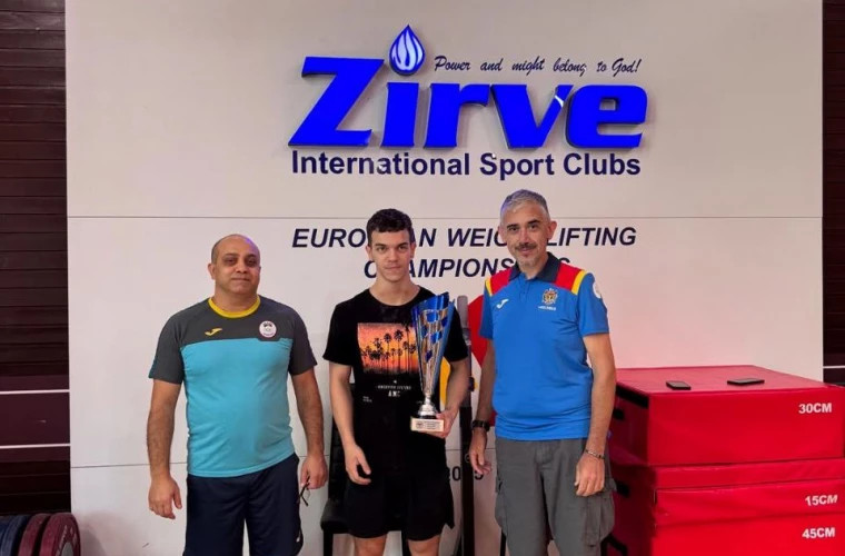 Дан Бетка стал лучшим спортсменом чемпионата Европы по тяжёлой атлетике среди юношей