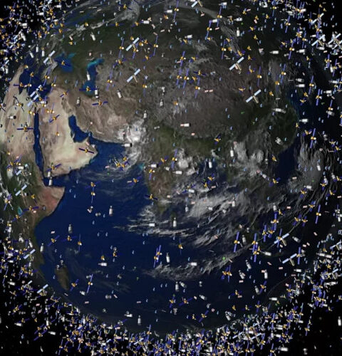 ЕС разрабатывает первый закон о регулировании спутников и космического мусора