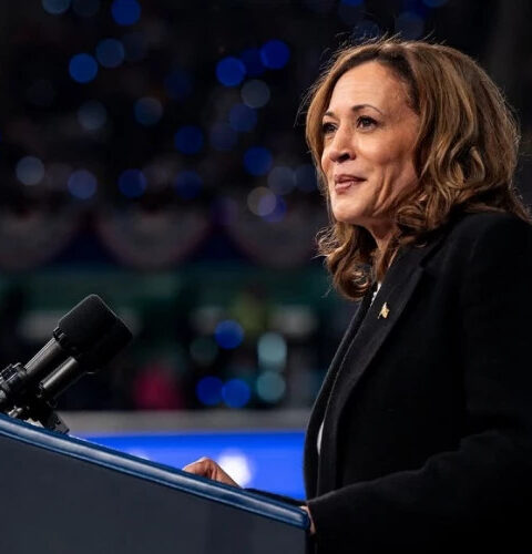 Камала Харрис анонсировала книгу о своей президентской кампании «107 дней»