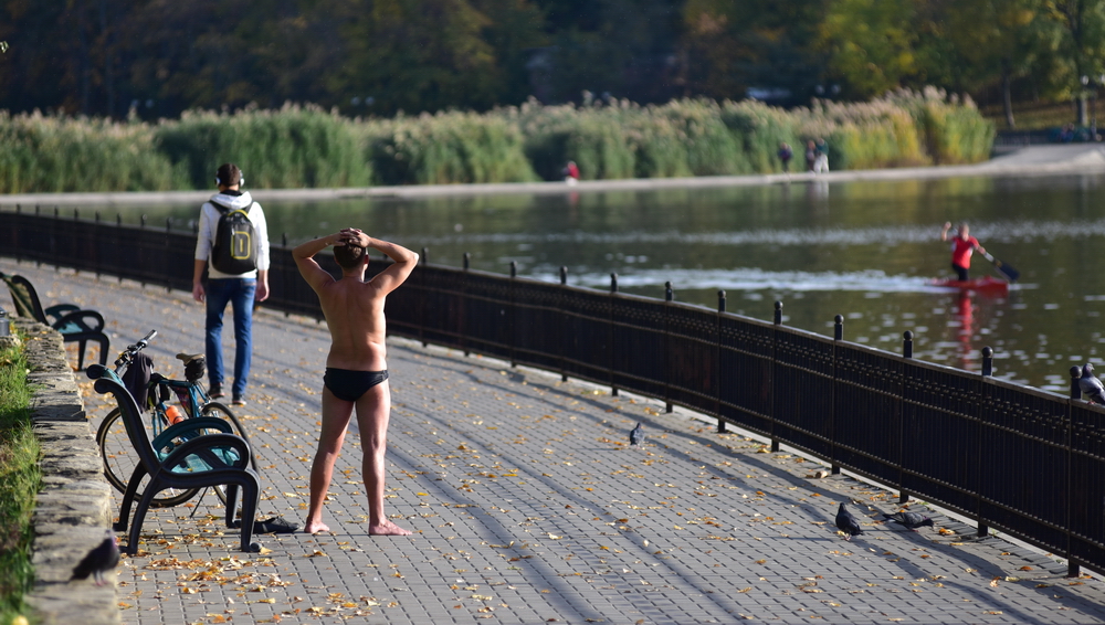 Кишиневцам настоятельно рекомендовали избегать купания в водоемах из-за болезнетворных бактерий и паразитов
