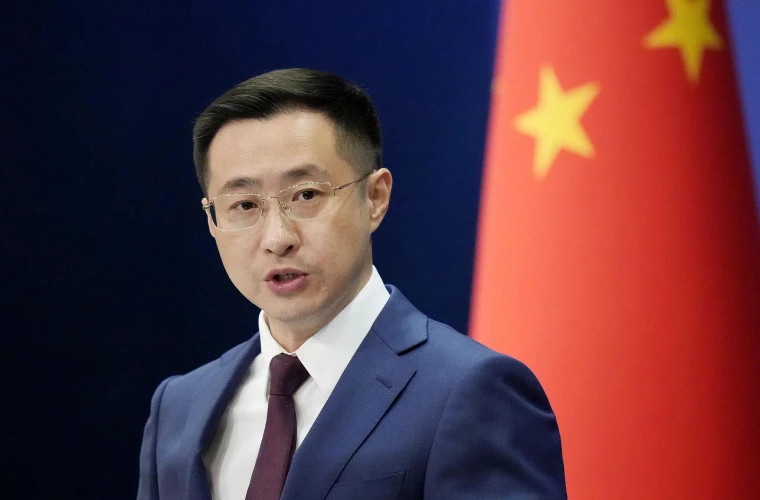 Китай отверг критику «Большой семёрки» в адрес полиции Гонконга