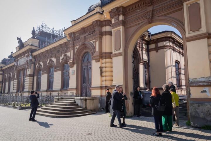 Макрон сообщил о поддержке реставрации двух исторических зданий в Кишиневе