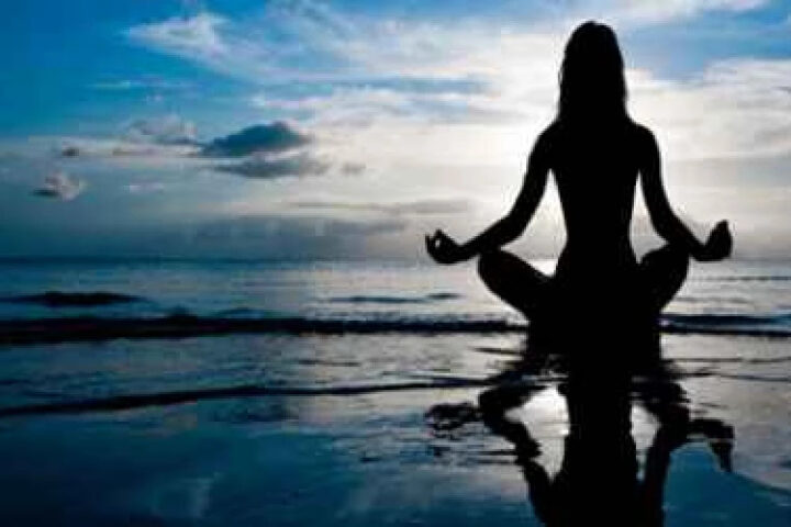 Медитация способствует снижению уровня стресса у людей с тревожными расстройствами