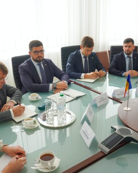 Министр энергетики Молдовы встретился в Киеве с коллегой из Украины для обсуждения энергобезопасности