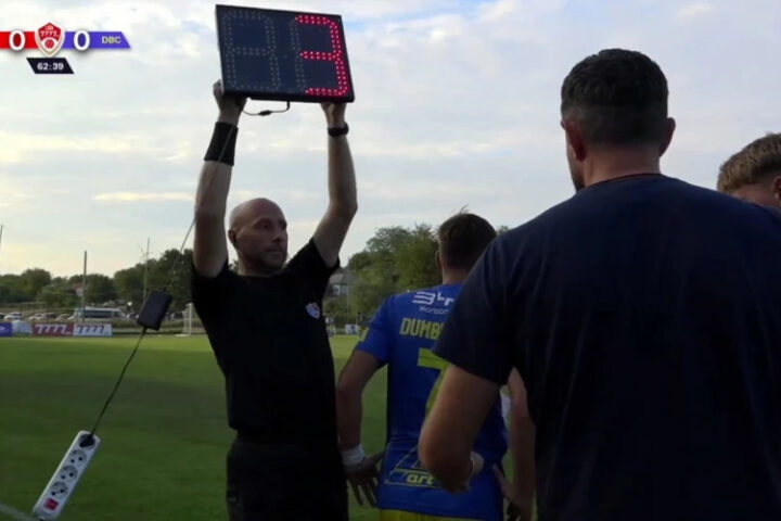 Необычный случай с табло в матче чемпионата Молдовы по футболу