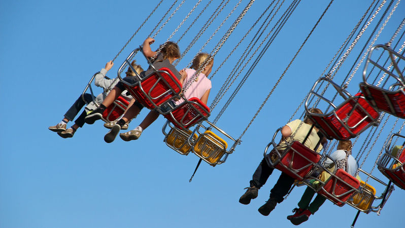 Омбудсмен по правам ребенка начал проверку после инцидента с аттракционом в Костештах