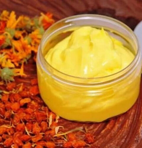 Омолаживающий крем, о котором говорит 57-летняя женщина, помог ей выглядеть на 30 лет младше