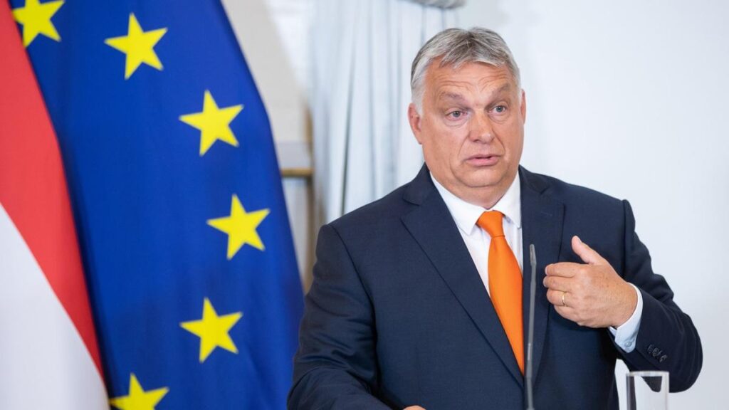 Орбан использует внешнюю политику для удержания власти