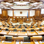 Парламент Молдовы состоится внеочередное заседание 17 августа для принесения присяги новыми судьями Конституционного суда