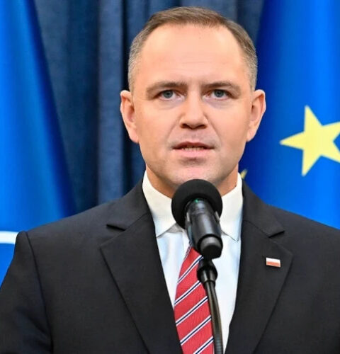 Президент Польши отклонил закон о выплатах украинским гражданам