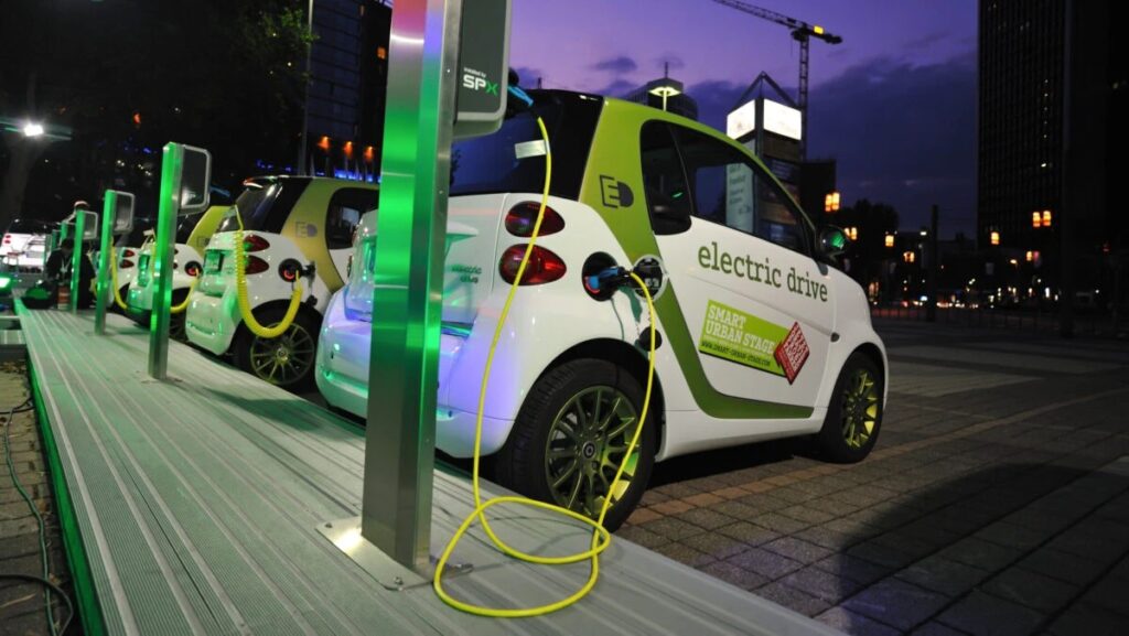 Рекордное количество электромобилей и гибридов зарегистрировано в Молдове за полгода