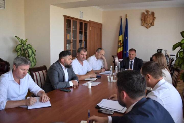 Роман Рошка обсудил решение транспортных проблем с местными властями в Дубоссарах