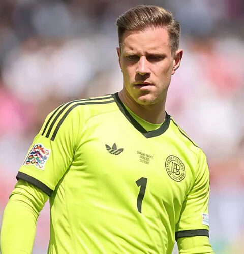 Рональд Араухо стал капитаном «Барселоны» вместо тер Штегена