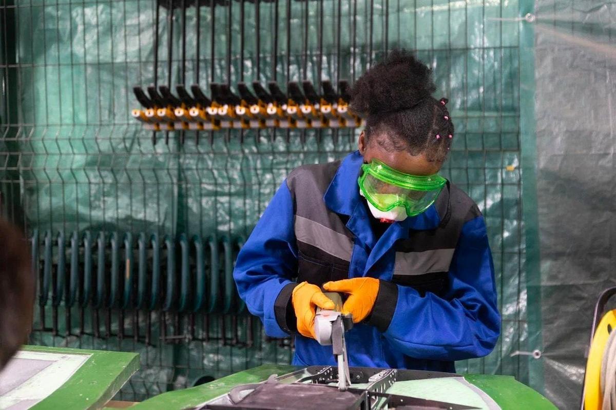 Россия привлекает южноафриканских женщин для работы в «Алабуге»