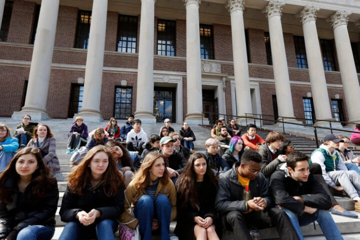 США планируют депортацию иностранных студентов с ограничением срока пребывания до четырех лет