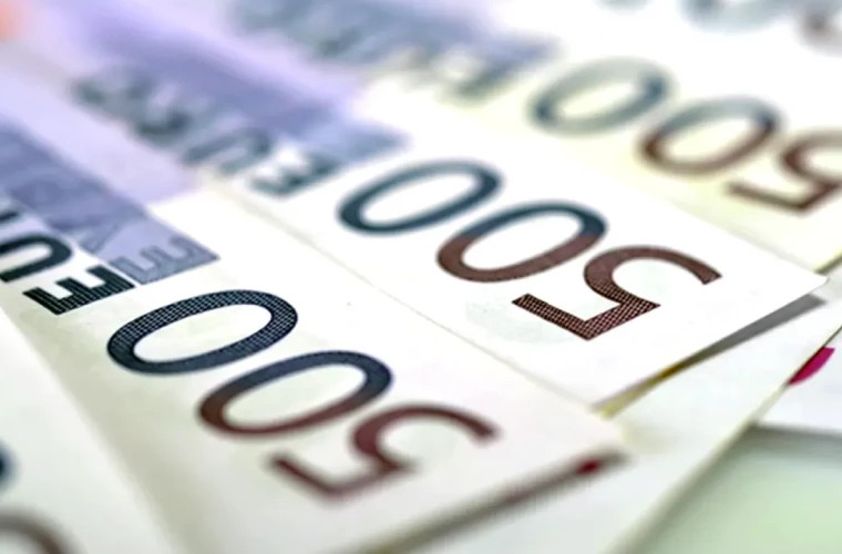 В Швейцарии учительница, продолжавшая получать зарплату после увольнения, обязана вернуть 30 272 франка