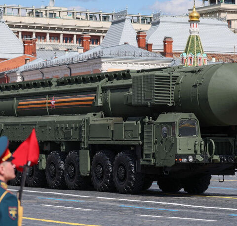 Великобритания призвала мир бороться с поддержкой российского военного комплекса