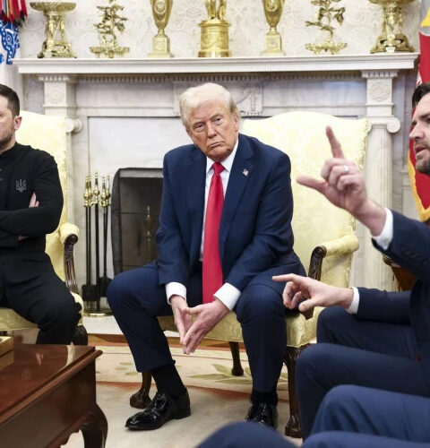 Вице-президент США Джей Ди Вэнс участвует в переговорах Трампа и Зеленского сегодня вечером