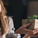 Впечатления от событий приносят больше счастья, чем материальные покупки, — исследование учёных