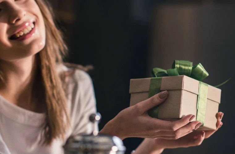 Впечатления от событий приносят больше счастья, чем материальные покупки, — исследование учёных