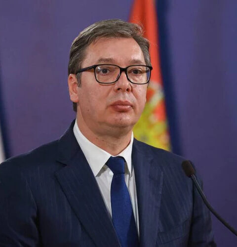 Вучич созывает экстренное заседание Совета безопасности Сербии на фоне слухов о перевороте