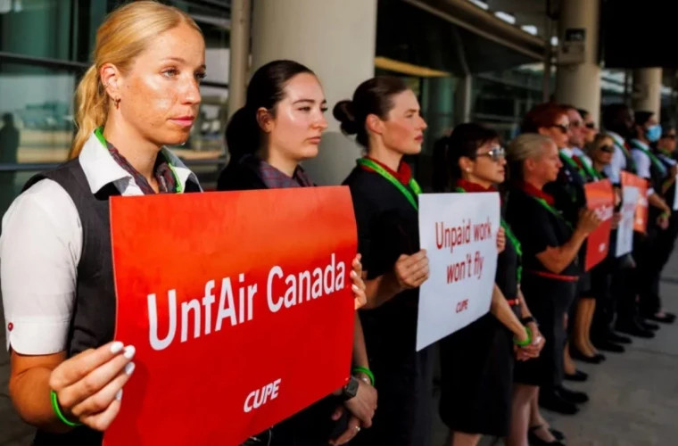 Забастовка бортпроводников Air Canada приводит к отмене сотен рейсов и затрагивает 130 000 пассажиров в день
