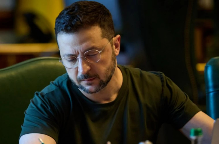 Зеленский анонсировал поездку в Вашингтон для обсуждения прекращения конфликта с Россией