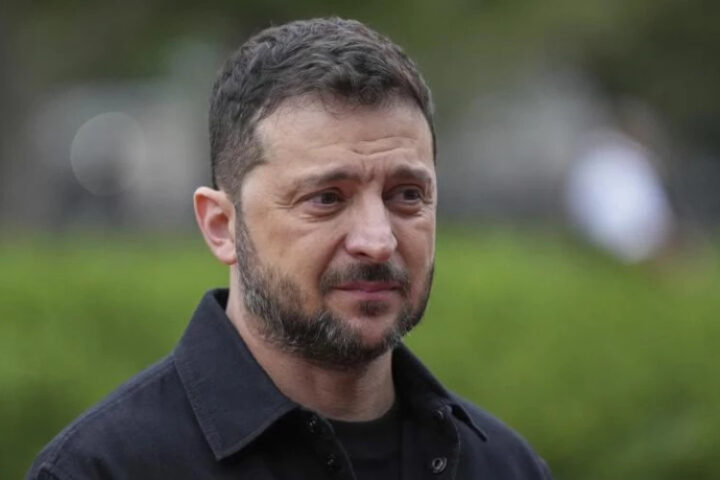 Зеленский отказался от встречи с Путиным в Москве по предложению Трампа