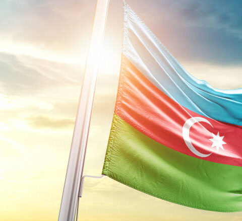 Азербайджан прекращает выдачу страхового полиса «Зеленая карта» на границе