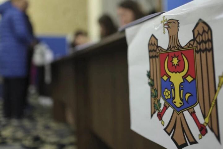 ЦИК Молдовы аккредитовала 3 423 наблюдателя на парламентские выборы в воскресенье