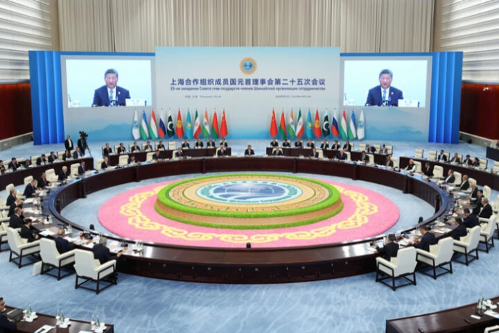 Си Цзиньпин подчеркнул достижения ШОС на заседании в Тяньцзине