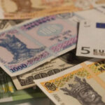 ЕЦБ рекомендует держать наличные дома для обеспечения базовых нужд в кризисах