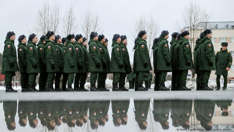 Госдума одобрила закон о круглогодичном призыве на срочную службу