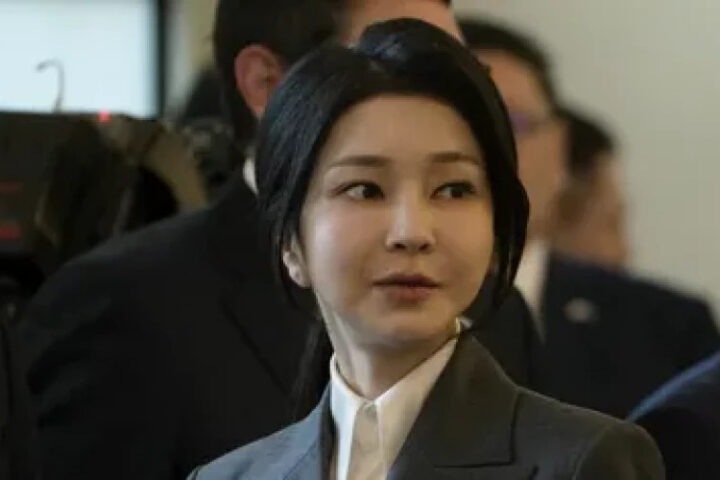 Коррупционный скандал в Южной Корее: следствие затрагивает политиков и религиозную организацию