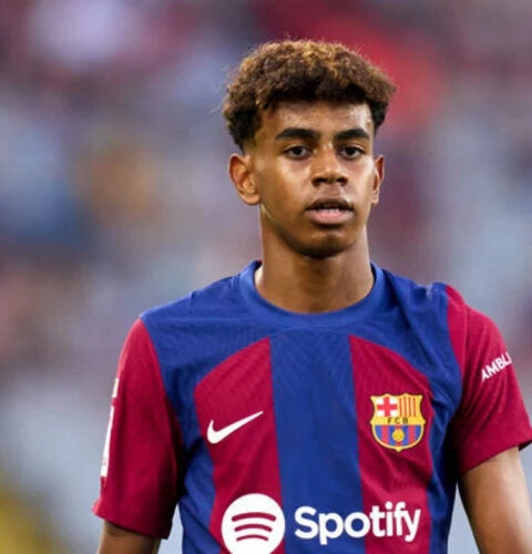 Ламин Ямаль не может вернуться домой из-за потери паспорта в Турции