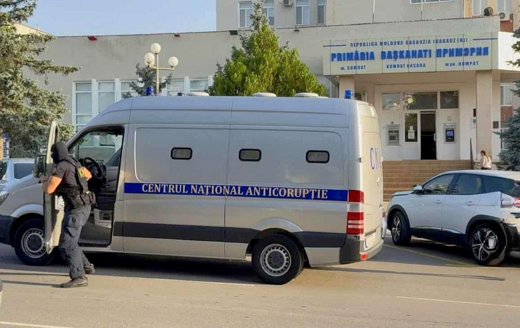 Обыски у представителей партии Влах завершились задержанием четырех человек в Кишиневе и Комрате